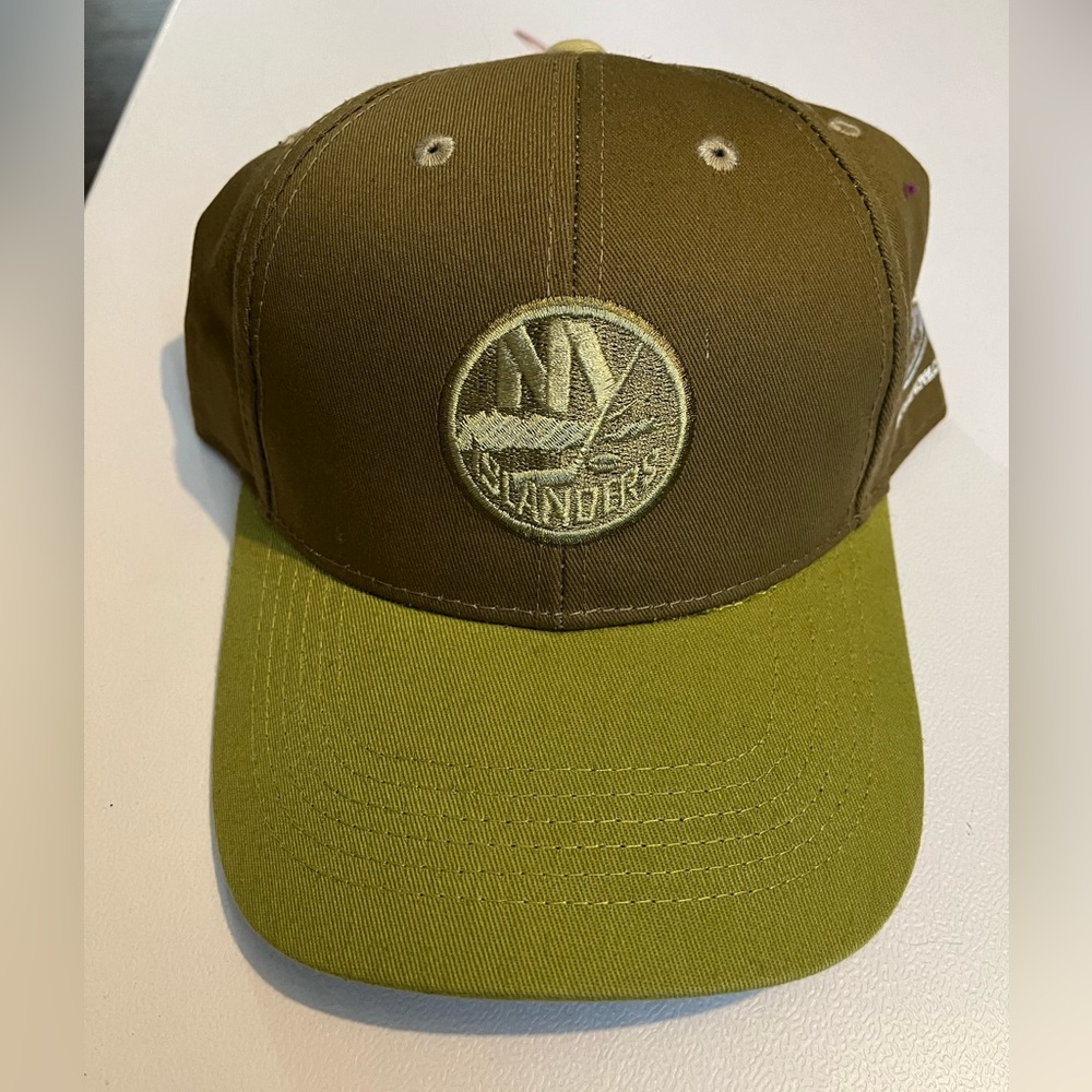 New York Islanders military snap back hat